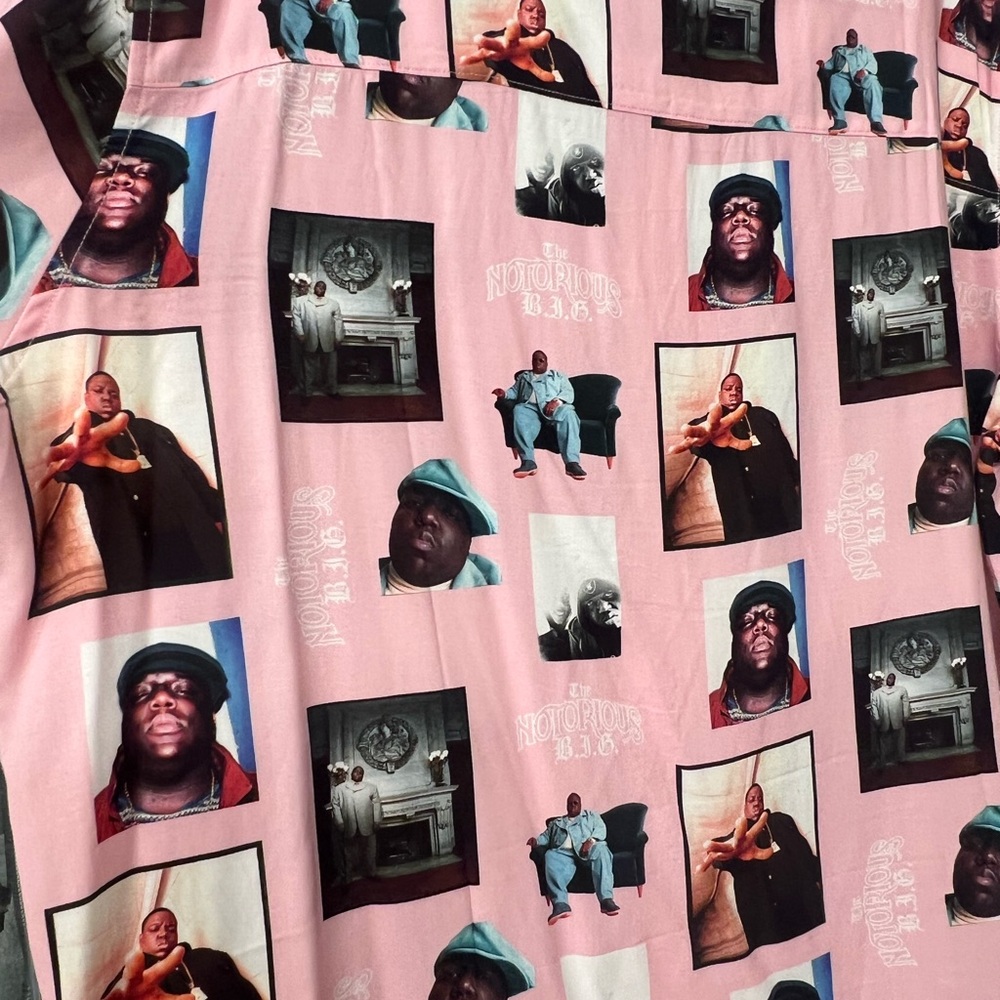 Notorious B.I.G. Graphic casual Button-Up Shirt men’s  Large pink EUC - Picture 6 of 6